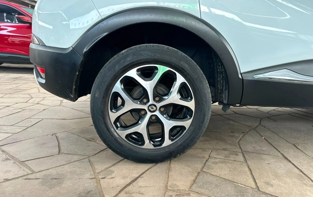 imagem-https://www.socarrao.com.br/sc-vehicle-images-prod/2871920/1785173635406-V2hhdHNBcHAgSW1hZ2UgMjAyNi0wNy0yNyBhdCAxNC4yNy4yOSAoMikuanBlZw.jpeg