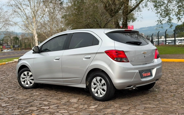 imagem-https://www.socarrao.com.br/sc-vehicle-images-prod/2872045/1785174316002-23cb02fe-2e73-44f4-bc3b-17ae376374fe.jpg
