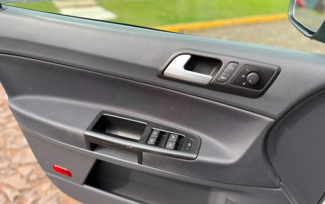 imagem-https://www.socarrao.com.br/sc-vehicle-images-prod/2872257/1785175373808-e50d8d3f-99b1-4d2b-bb0d-c5a082122c00.jpg