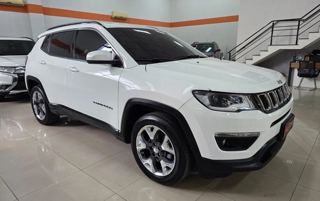 imagem-https://www.socarrao.com.br/sc-vehicle-images-prod/2872333/1785176000445-b9xUYTpQj9f371S9iJWY0klO3AiFVnnK.jpg