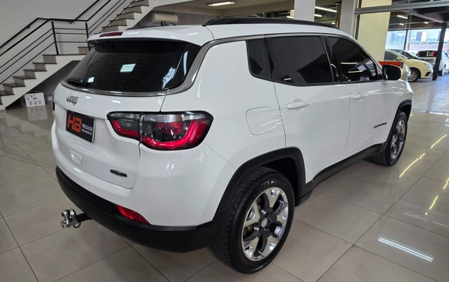 imagem-https://www.socarrao.com.br/sc-vehicle-images-prod/2872333/1785176000450-zAwbMqsMkeTfj6AekckrInvv6lJFQcJY.jpg
