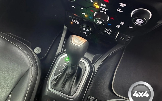 imagem-https://www.socarrao.com.br/sc-vehicle-images-prod/2872454/1788287697617-6e85da3e-62a7-4685-ba7d-8f524dd50840.jpg