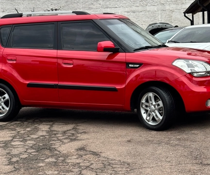 Kia SOUL 2010 Vermelho — foto 1 de 3