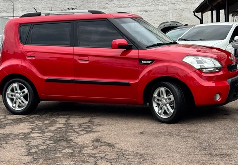 Kia SOUL 2010 Vermelho — foto 1 de 3