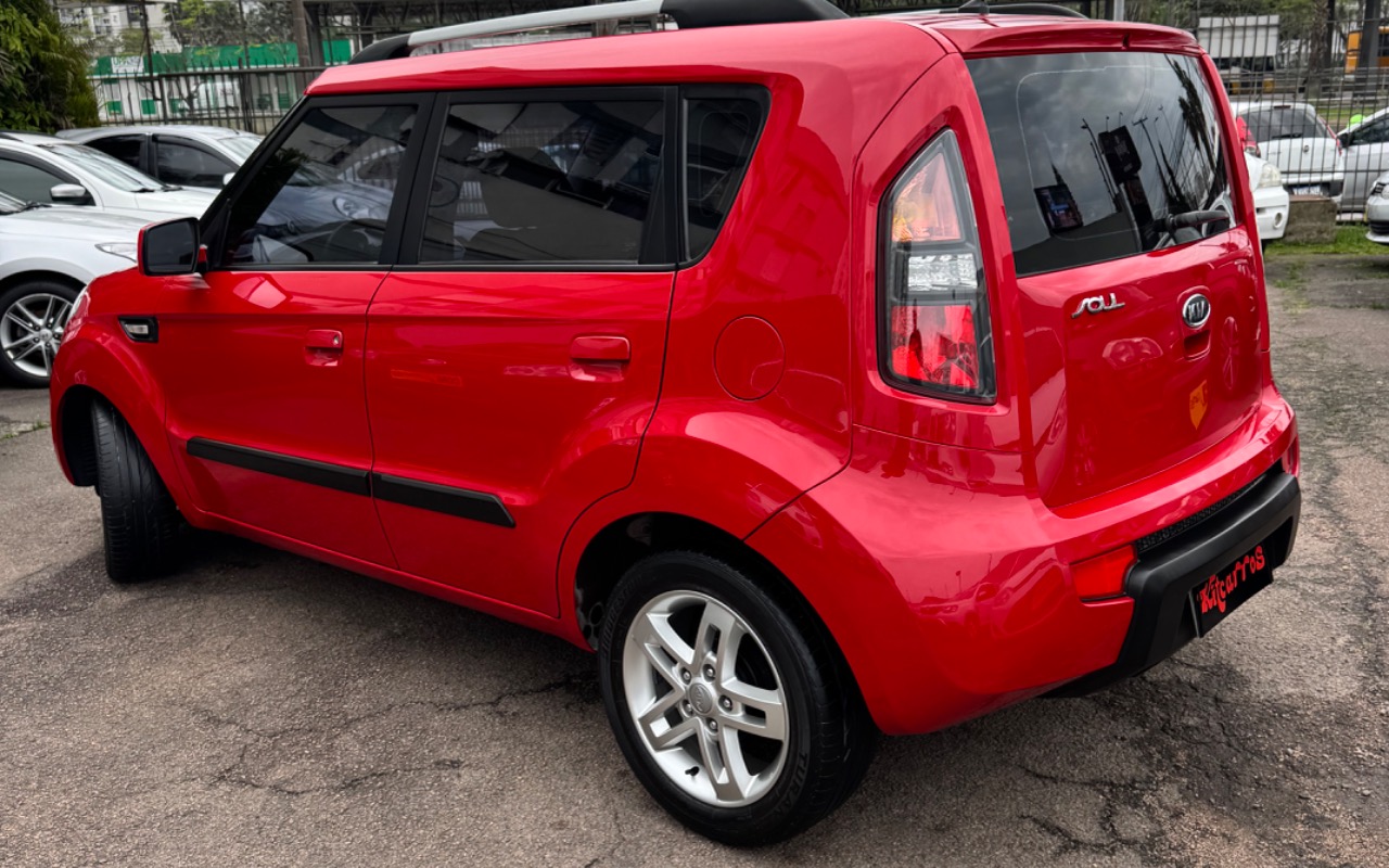 imagem-https://www.socarrao.com.br/sc-vehicle-images-prod/2872503/1785176858175-SU1HXzczMzguanBlZw.jpeg