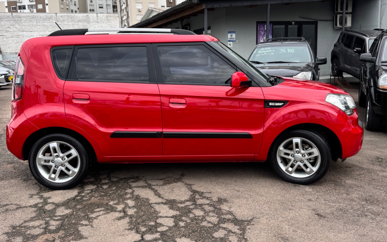 imagem-https://www.socarrao.com.br/sc-vehicle-images-prod/2872503/1785176858587-SU1HXzczNDEuanBlZw.jpeg