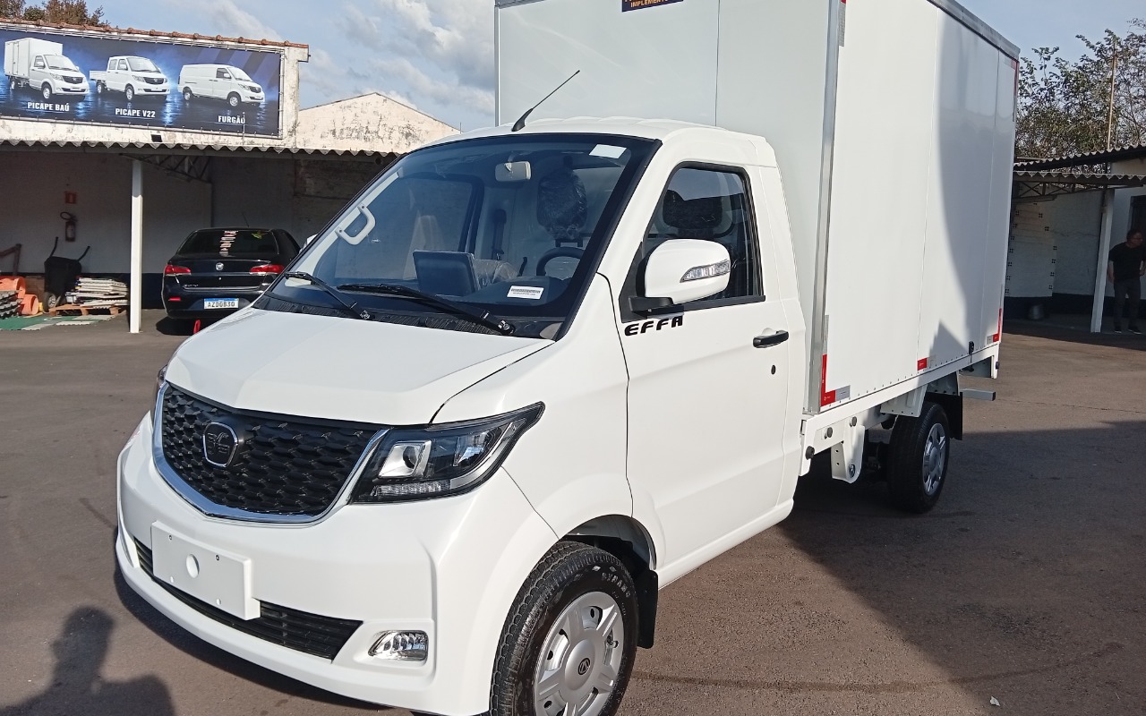 EFFA V21 Pick-up CS 1.5 16V 2p na cor Branco em Curitiba / PR - 2872655