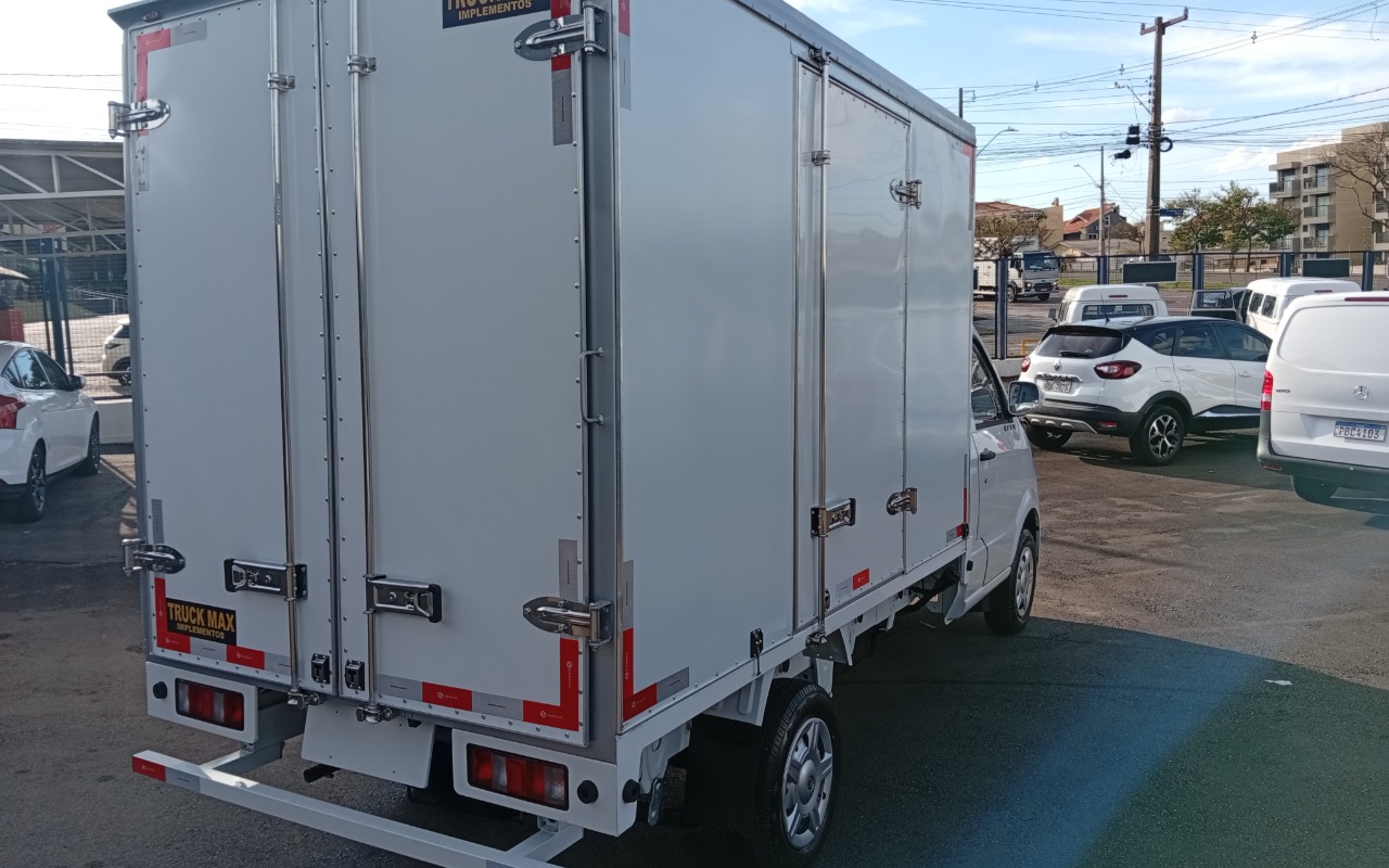 imagem-https://www.socarrao.com.br/sc-vehicle-images-prod/2872655/1785177897793-MTc4NTE3NzY1ODA1MjM4OTg4MDA3NjgxMzgyNjYxODAuanBn.jpg