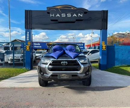 Toyota Hilux 2024 Cinza — foto 1 de 3