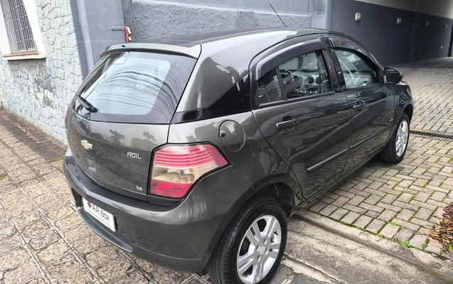 imagem-https://www.socarrao.com.br/sc-vehicle-images-prod/2872905/1786373563511-8319612_2_B_18620bcfba.jpeg