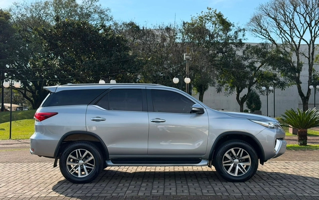 imagem-https://www.socarrao.com.br/sc-vehicle-images-prod/2873198/1785349665366-0983bec718c34d1ab9272cd604665c96_1785180280163.jpg