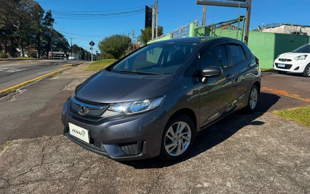 imagem-https://www.socarrao.com.br/sc-vehicle-images-prod/2873312/1785181578637-V2hhdHNBcHAgSW1hZ2UgMjAyNi0wNy0yNyBhdCAxNi4xMy4xMSAoMSkuanBlZw.jpeg