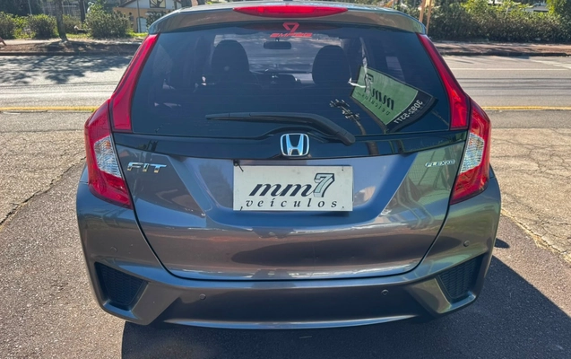 imagem-https://www.socarrao.com.br/sc-vehicle-images-prod/2873312/1785181579108-V2hhdHNBcHAgSW1hZ2UgMjAyNi0wNy0yNyBhdCAxNi4xMy4xMiAoMykuanBlZw.jpeg