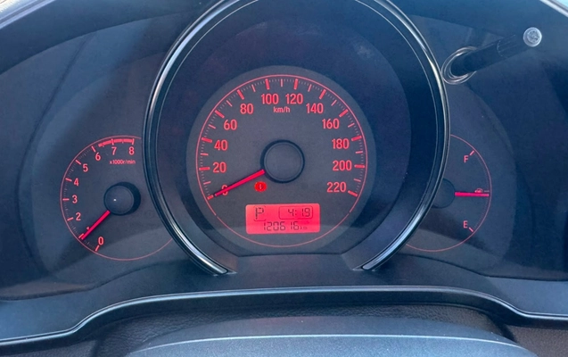 imagem-https://www.socarrao.com.br/sc-vehicle-images-prod/2873312/1785181579504-V2hhdHNBcHAgSW1hZ2UgMjAyNi0wNy0yNyBhdCAxNi4xMy4xMyAoNCkuanBlZw.jpeg