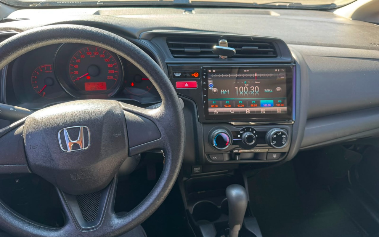 imagem-https://www.socarrao.com.br/sc-vehicle-images-prod/2873312/1785181579646-V2hhdHNBcHAgSW1hZ2UgMjAyNi0wNy0yNyBhdCAxNi4xMy4xMyAoNSkuanBlZw.jpeg