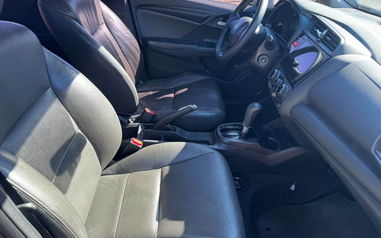 imagem-https://www.socarrao.com.br/sc-vehicle-images-prod/2873312/1785181579702-V2hhdHNBcHAgSW1hZ2UgMjAyNi0wNy0yNyBhdCAxNi4xMy4xMy5qcGVn.jpeg