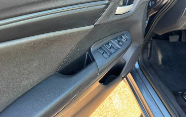 imagem-https://www.socarrao.com.br/sc-vehicle-images-prod/2873312/1785181579769-V2hhdHNBcHAgSW1hZ2UgMjAyNi0wNy0yNyBhdCAxNi4xMy4xNC5qcGVn.jpeg