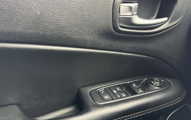 imagem-https://www.socarrao.com.br/sc-vehicle-images-prod/2873564/1788983190872-vehicle_image_1785179115_ba6b43a1535d7cba78203ecee7f024ee.jpeg