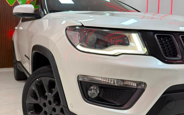 imagem-https://www.socarrao.com.br/sc-vehicle-images-prod/2873629/1789064326291-80c9a9dd-c610-4155-9d48-5e46b5ea7ea9.jpg