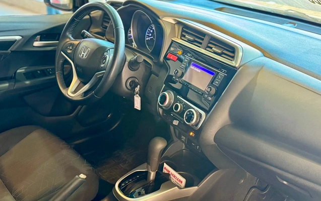 imagem-https://www.socarrao.com.br/sc-vehicle-images-prod/2873814/1785183097737-89a12a1a9cca405d8c72e3a48ee5ca78_1785182873640.jpg