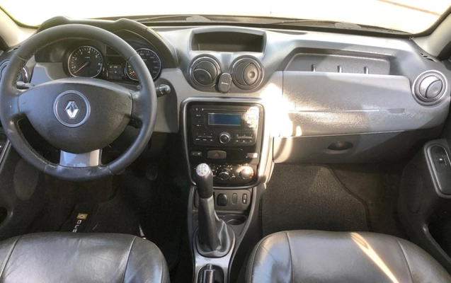 imagem-https://www.socarrao.com.br/sc-vehicle-images-prod/2874226/1785184539299-NyWqaB6P93cvfKUB4HDtkbR2QSq1dLGA.jpg