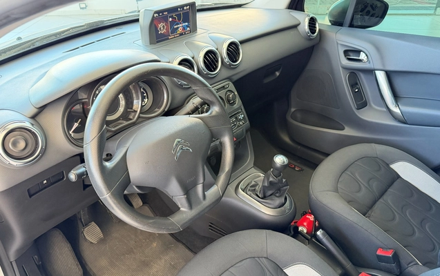 imagem-https://www.socarrao.com.br/sc-vehicle-images-prod/2874327/1791477148579-8c3c20b6ec7e4ebaafd02c6c2bc32ba3_1784144425255.jpg