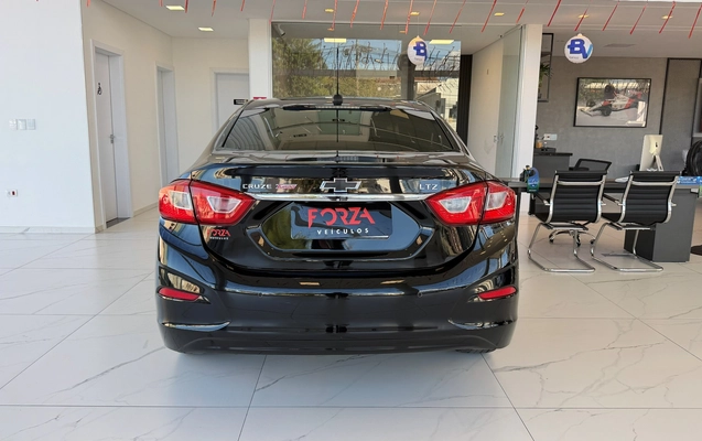 imagem-https://www.socarrao.com.br/sc-vehicle-images-prod/2874333/1791487051200-8891c9735e2442c2a9b9e32b71e6f340_1781531093056.jpg