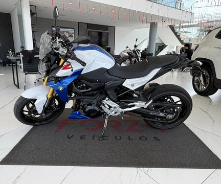 BMW F 900 R Sport Plus 2024 Branco — foto 1 de 3