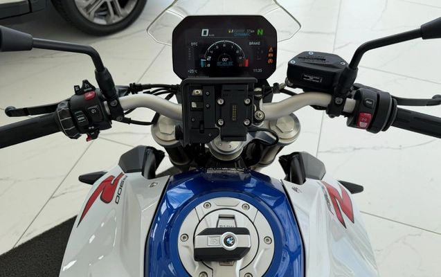imagem-https://www.socarrao.com.br/sc-vehicle-images-prod/2874349/1787250721909-cdb3d47026974f76bd3659c6dac2197b_1776974920828.jpg