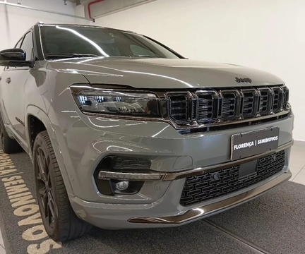 Jeep Commander 2025 Cinza — foto 1 de 3
