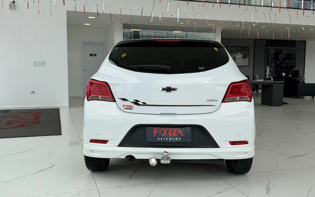 imagem-https://www.socarrao.com.br/sc-vehicle-images-prod/2874362/1785185318695-a22f94cd5c9f4b8082b423978d10a8b9_1776263896670.jpg