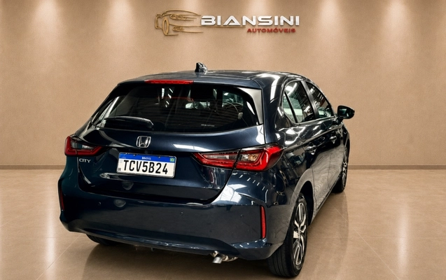imagem-https://www.socarrao.com.br/sc-vehicle-images-prod/2874510/1789149406597-RCQ3iVeKEhoatetArmz4k4zZpibKkIYA.jpg