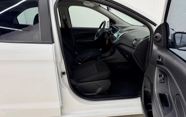 imagem-https://www.socarrao.com.br/sc-vehicle-images-prod/2874536/1785882811244-8320561_17_B_8a02b9d473.jpeg