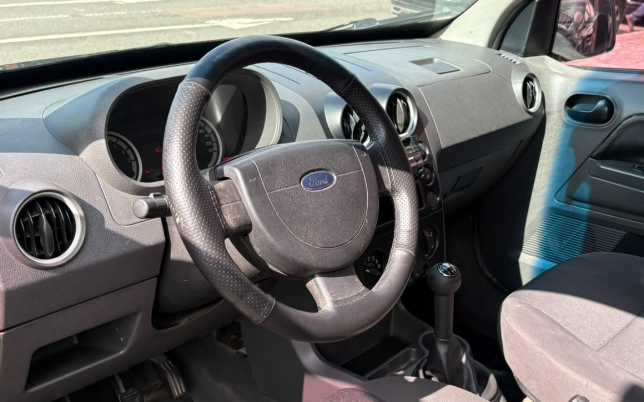 imagem-https://www.socarrao.com.br/sc-vehicle-images-prod/2874720/1785186939532-V2hhdHNBcHAgSW1hZ2UgMjAyNi0wNy0yNiBhdCAxMC4yOS4yMi5qcGVn.jpeg