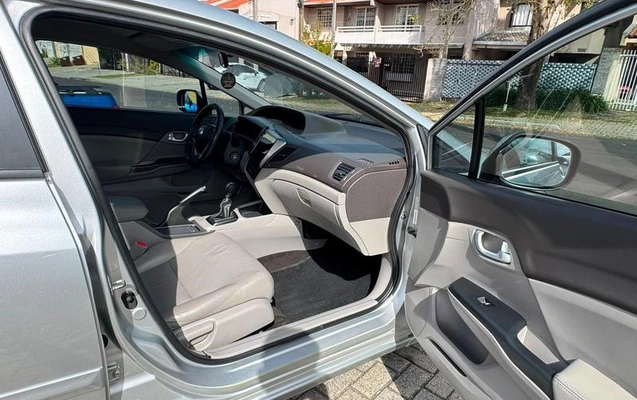 imagem-https://www.socarrao.com.br/sc-vehicle-images-prod/2874859/1785880570263-8320702_14_B_f3316d4b44.jpeg