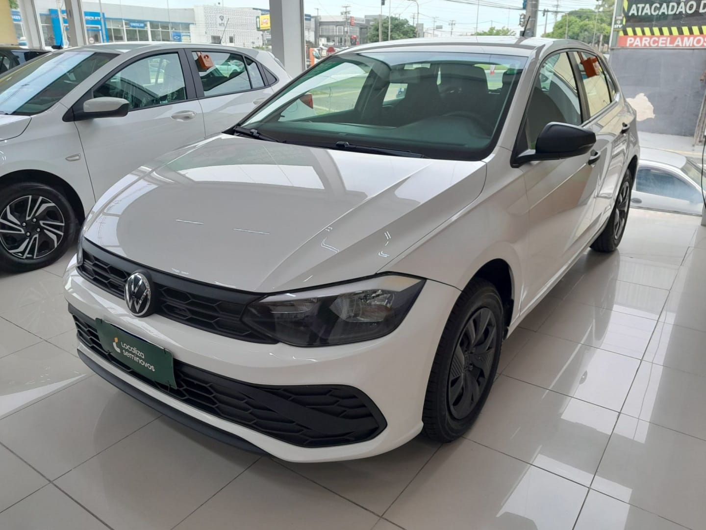 Volkswagen Polo Track Rock in Rio 1.0 Flex 12V 5p na cor Branco no Gravataí / RS - 28757