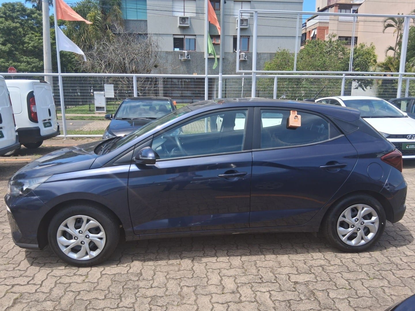 imagem-https://www.socarrao.com.br/sc-vehicle-images-prod/28762/1769988425239-7184954OR_1766535517_18_210.jpg