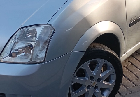 Chevrolet Meriva 2009 Prata — foto 1 de 3