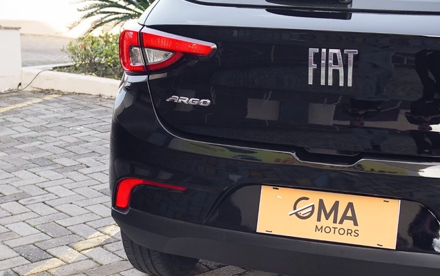 imagem-https://www.socarrao.com.br/sc-vehicle-images-prod/2888465/1786711119659-b838fddd95e242aa9bf1fa70bf0930d5_1786711077125.jpg