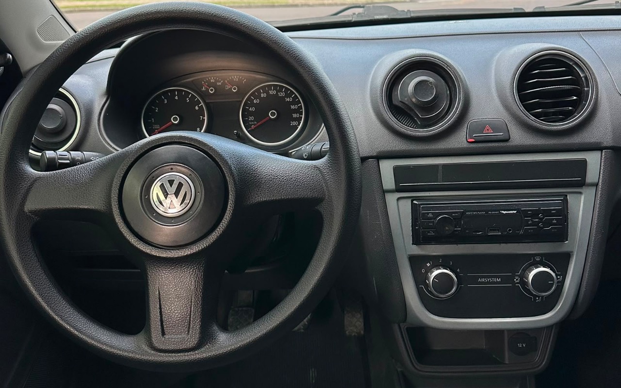 imagem-https://www.socarrao.com.br/sc-vehicle-images-prod/2889193/1785944138118-MThlMWM0MjgtOWRlMC00NWYyLWI1ZjItNjFiNjNiMDE2MjI2LmpwZWc.jpeg