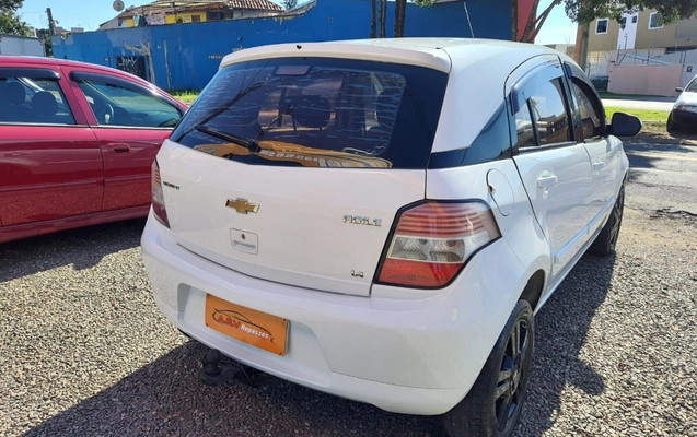 imagem-https://www.socarrao.com.br/sc-vehicle-images-prod/2889580/1785248640940-V2hhdHNBcHAgSW1hZ2UgMjAyNi0wNy0yOCBhdCAxMC41NS4xOC5qcGVn.jpeg