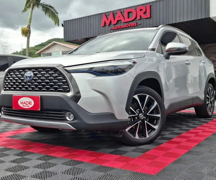 Toyota Corolla Cross 2024 Prata — foto 1 de 3