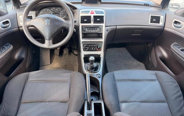 imagem-https://www.socarrao.com.br/sc-vehicle-images-prod/2889723/1786040427177-8321494_14_B_842b593228.jpeg