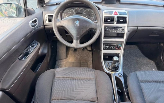 imagem-https://www.socarrao.com.br/sc-vehicle-images-prod/2889723/1786040427179-8321494_15_B_f4c460e65b.jpeg