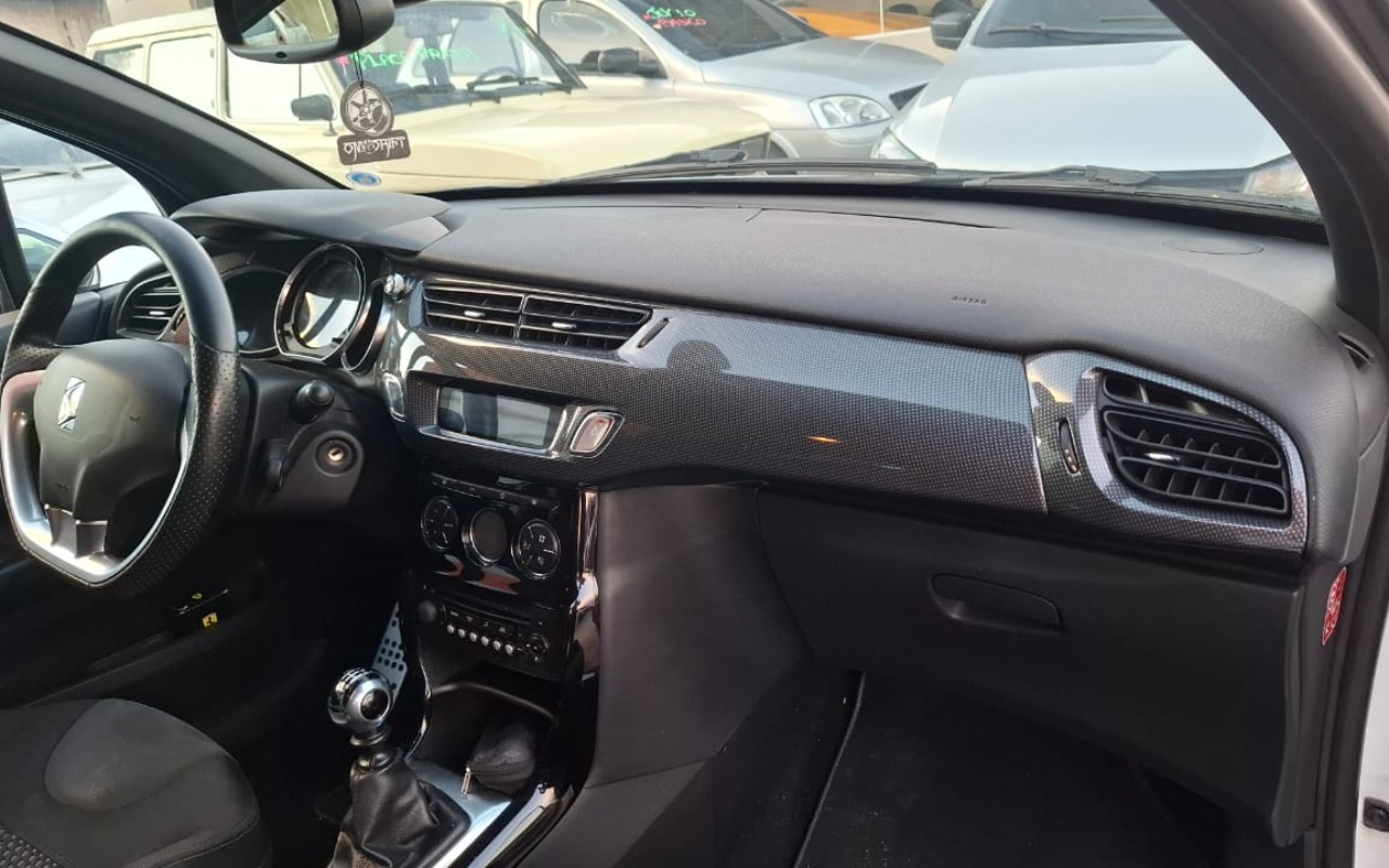 imagem-https://www.socarrao.com.br/sc-vehicle-images-prod/2889823/1785251001605-MTQyZGI5NzQtMWUwYy00NWE3LThjNmMtNDUyOGM1ZjkyN2Q2LmpmaWY.jfif
