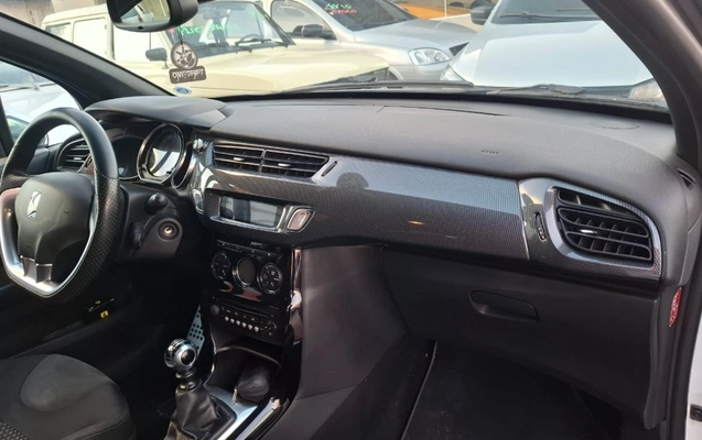 imagem-https://www.socarrao.com.br/sc-vehicle-images-prod/2889823/1785251001605-MTQyZGI5NzQtMWUwYy00NWE3LThjNmMtNDUyOGM1ZjkyN2Q2LmpmaWY.jfif