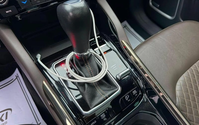 imagem-https://www.socarrao.com.br/sc-vehicle-images-prod/2889970/1789419970742-8322353_9_B_357c7632ec.jpeg
