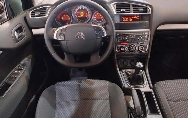 imagem-https://www.socarrao.com.br/sc-vehicle-images-prod/2890115/1789508396549-8322475_16_B_9c6c2dc363.jpeg