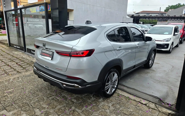 imagem-https://www.socarrao.com.br/sc-vehicle-images-prod/2890676/1785257595143-20cc3d43-23f9-4bd1-a2b2-e6f021e4ba60.jpg