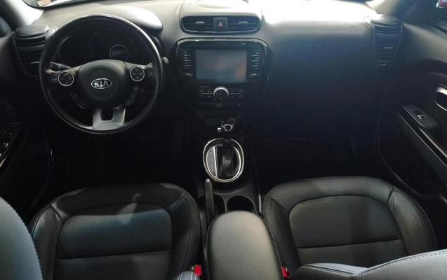 imagem-https://www.socarrao.com.br/sc-vehicle-images-prod/2890704/1785261552046-8322920_10_B_d3e0907199.jpeg